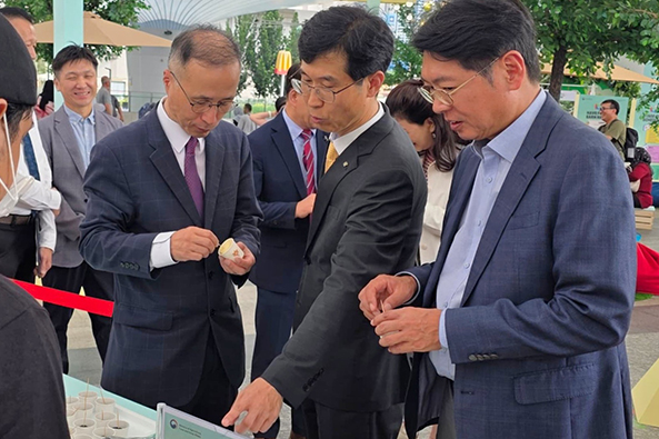 VIP Attendance: K-Food Universe by aT Center & Korea Ministry of Agriculture